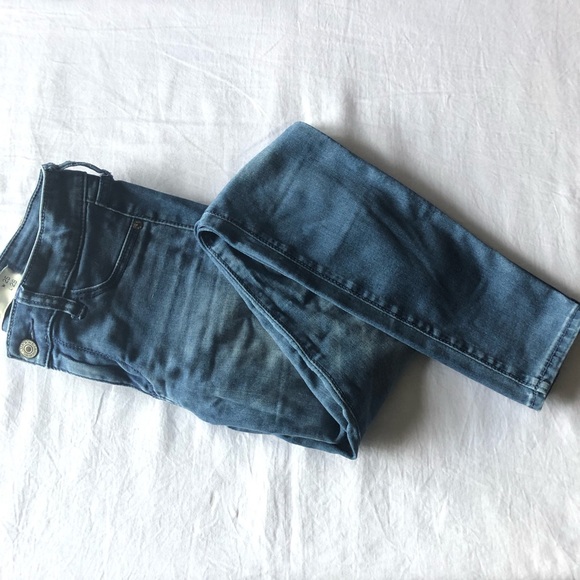 Final Price 🌹 Abercrombie & Fitch New York. - Picture 5 of 6